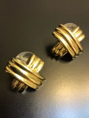Stylish Vintage Dimensional Sculptural Crisscross Layered Pierced Earrings Gold